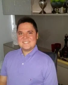 Portrait photo of Júlio.